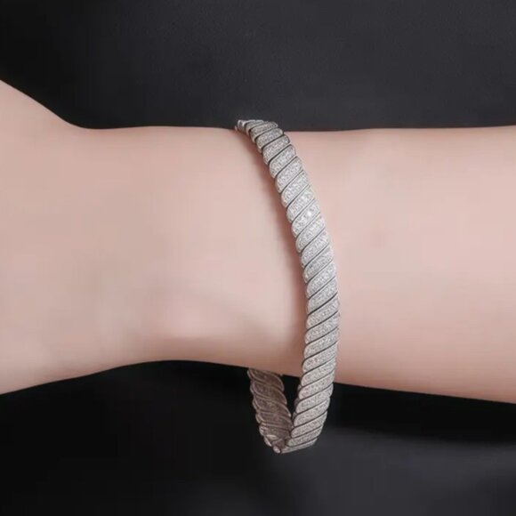 21.0g Full Moissanite Snake Shaped Bracelet Round Cut, 925 Sterling silver NEW - Picture 8 of 10